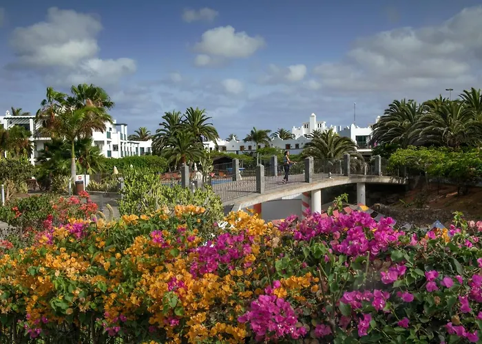 Aparthotel Marismas De