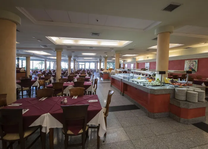 Marismas De Aparthotel 3*