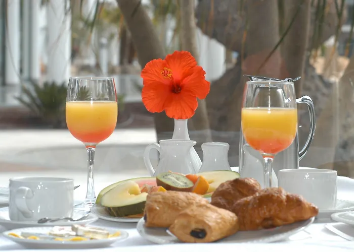 Aparthotel Marismas De